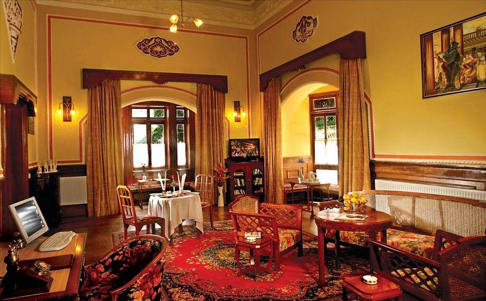 Welcomheritage Fernhills Royal Palace Ooty Kültér fotó